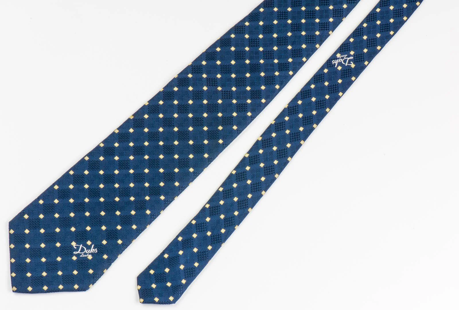 Daks Men's Classic Silk Neck Tie Yellow Squares On Navy Blue - Image 6