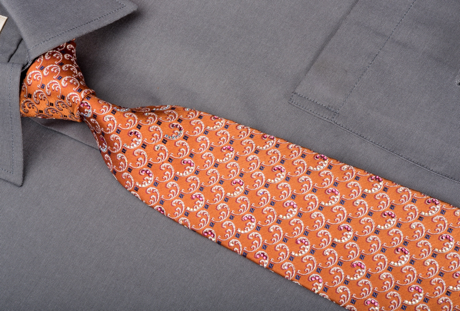 Daks Men's Rhinestone Silk Necktie Silver Filigree On Orange With Silver Sparkles - Image 2
