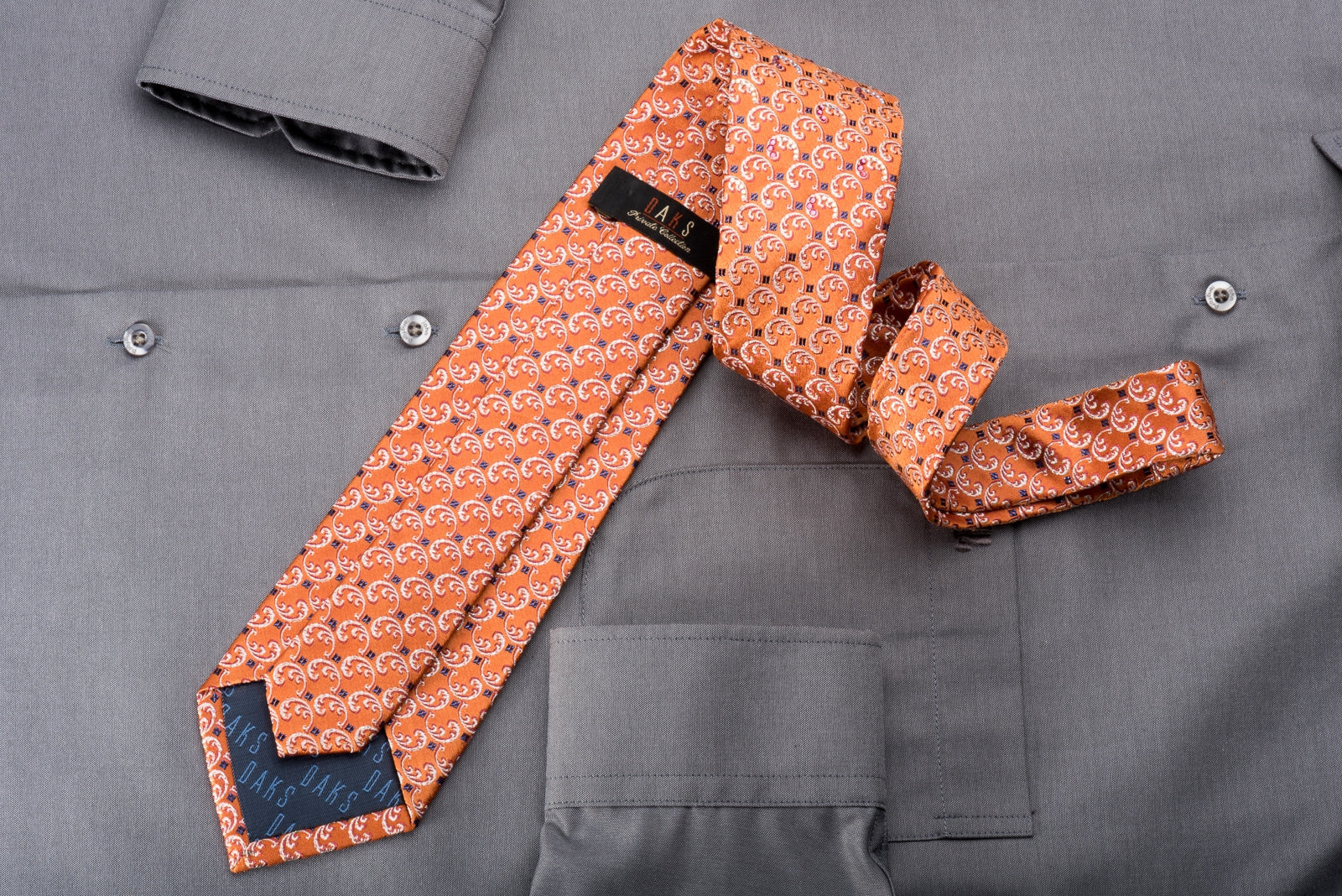 Daks Men's Rhinestone Silk Necktie Silver Filigree On Orange With Silver Sparkles - Image 3