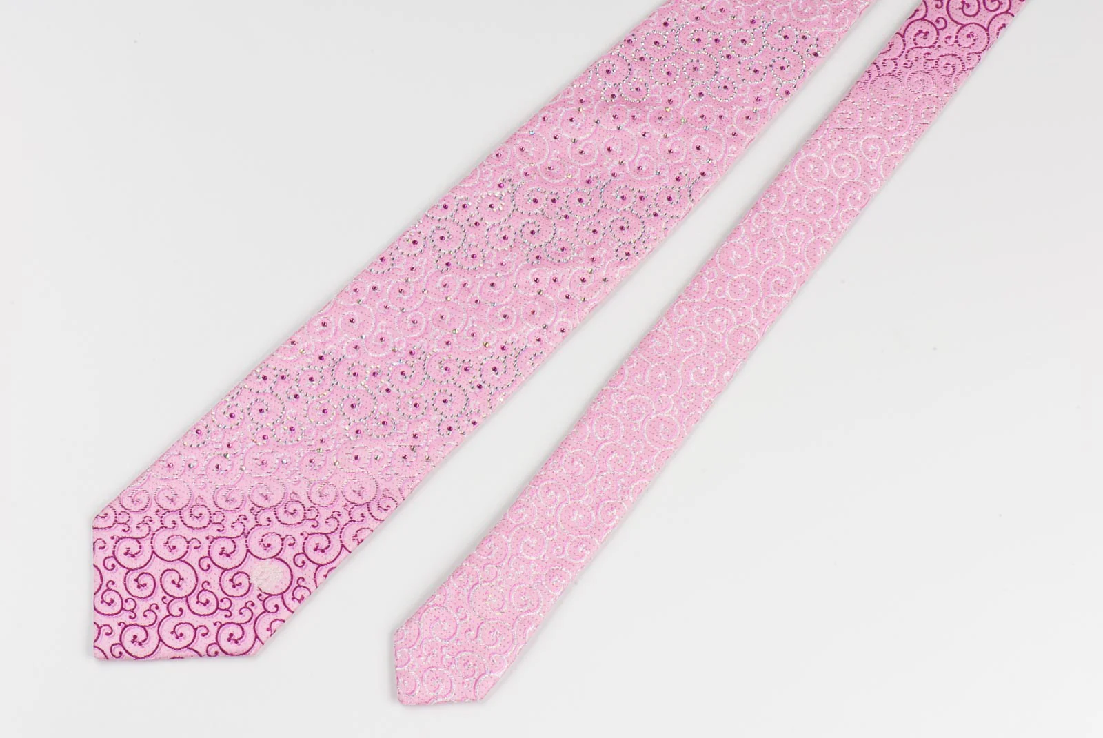 Daks Men's Woven Silk Rhinestone Tie Purple & White Scrolls On Pink With Silver Sparkles - Image 2