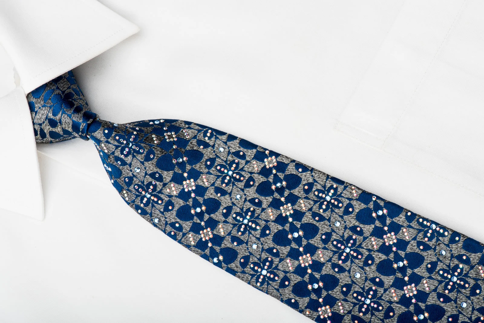 Daks Mens Rhinestone Necktie Blue geometric Floral On Gray Silk - Image 2