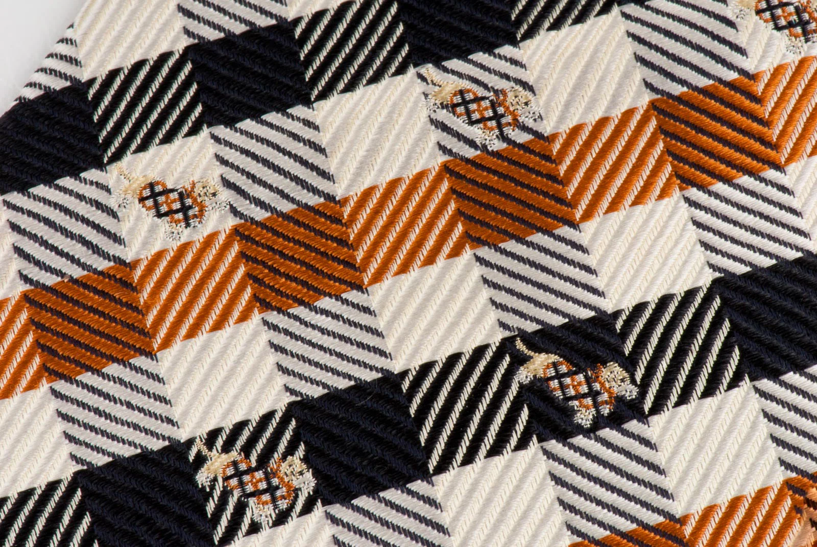 Daks Scottie Dog Men's Woven Silk Neck Tie Sotty Dogs On Beige Brown Black Plaids - Image 3