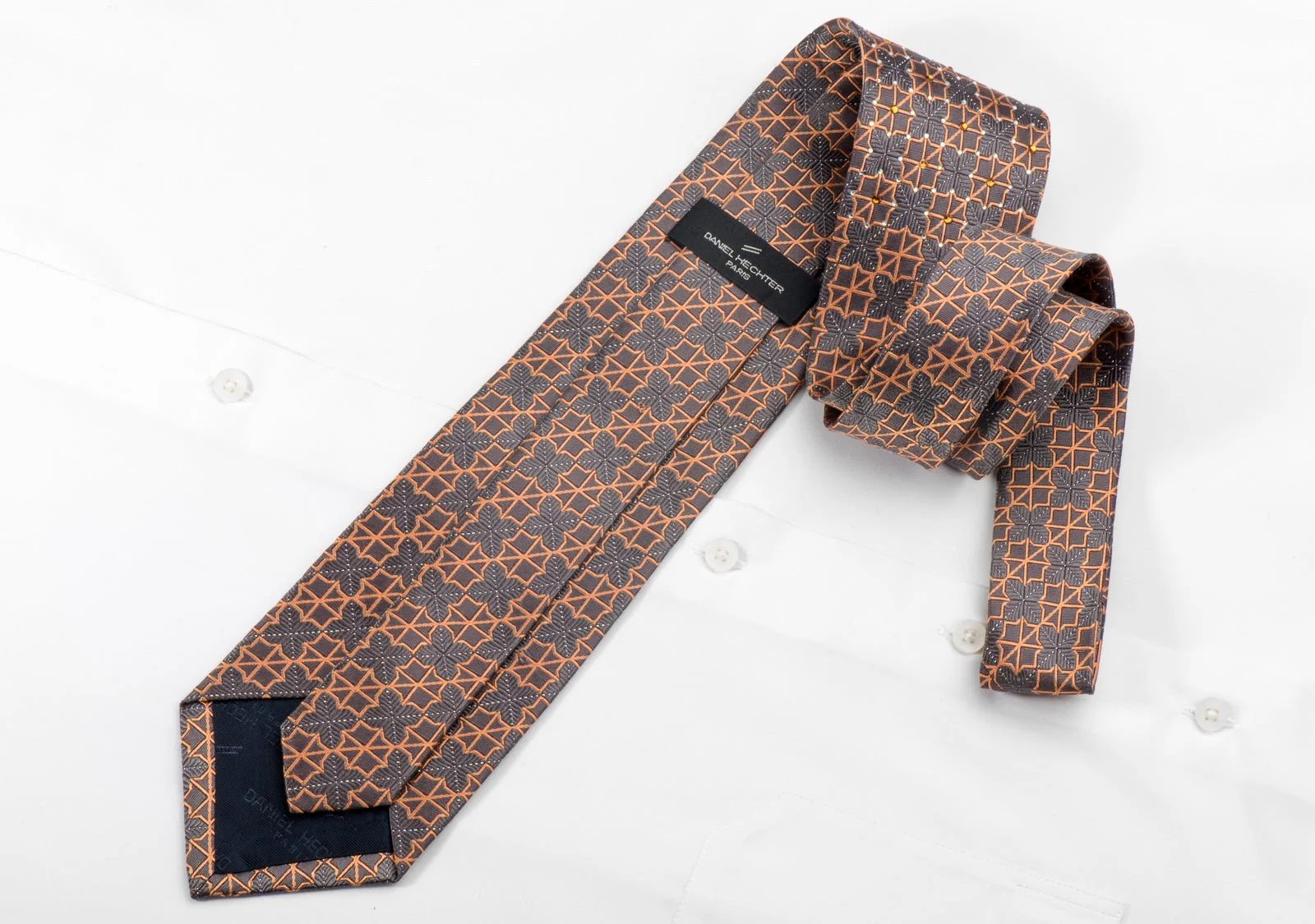 Daniel Hechter Men's Crystal Rhinestone Silk Necktie Orange Trellis On Silver Gray With Sparkle - Image 5