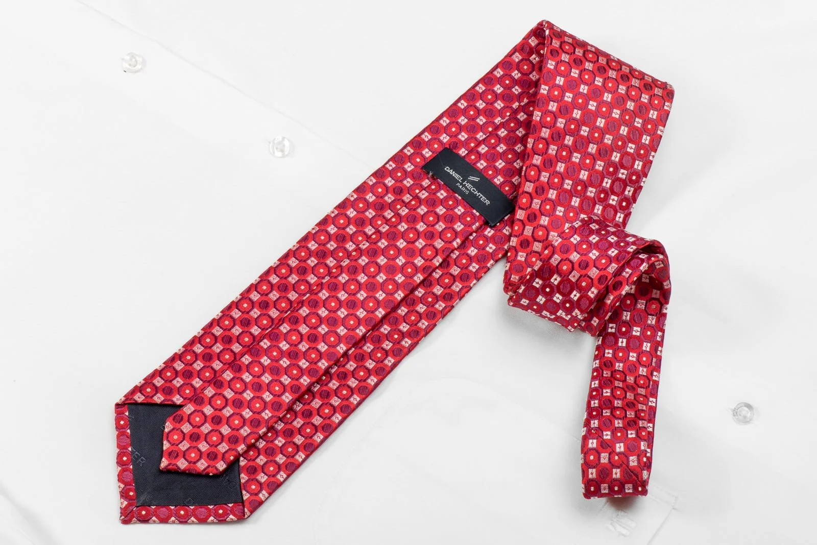 Men's Crystal Silk Necktie Geometric Circles On Red With Silver Sparkles - Image 4