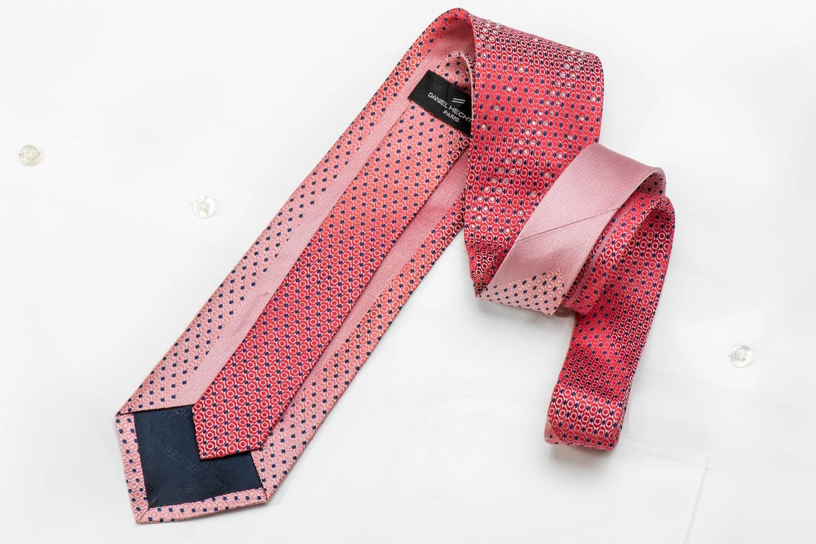 Daniel Hechter Men's Crystal Silk Necktie Red Blue Geometric On Pink With Sparkles - Image 4