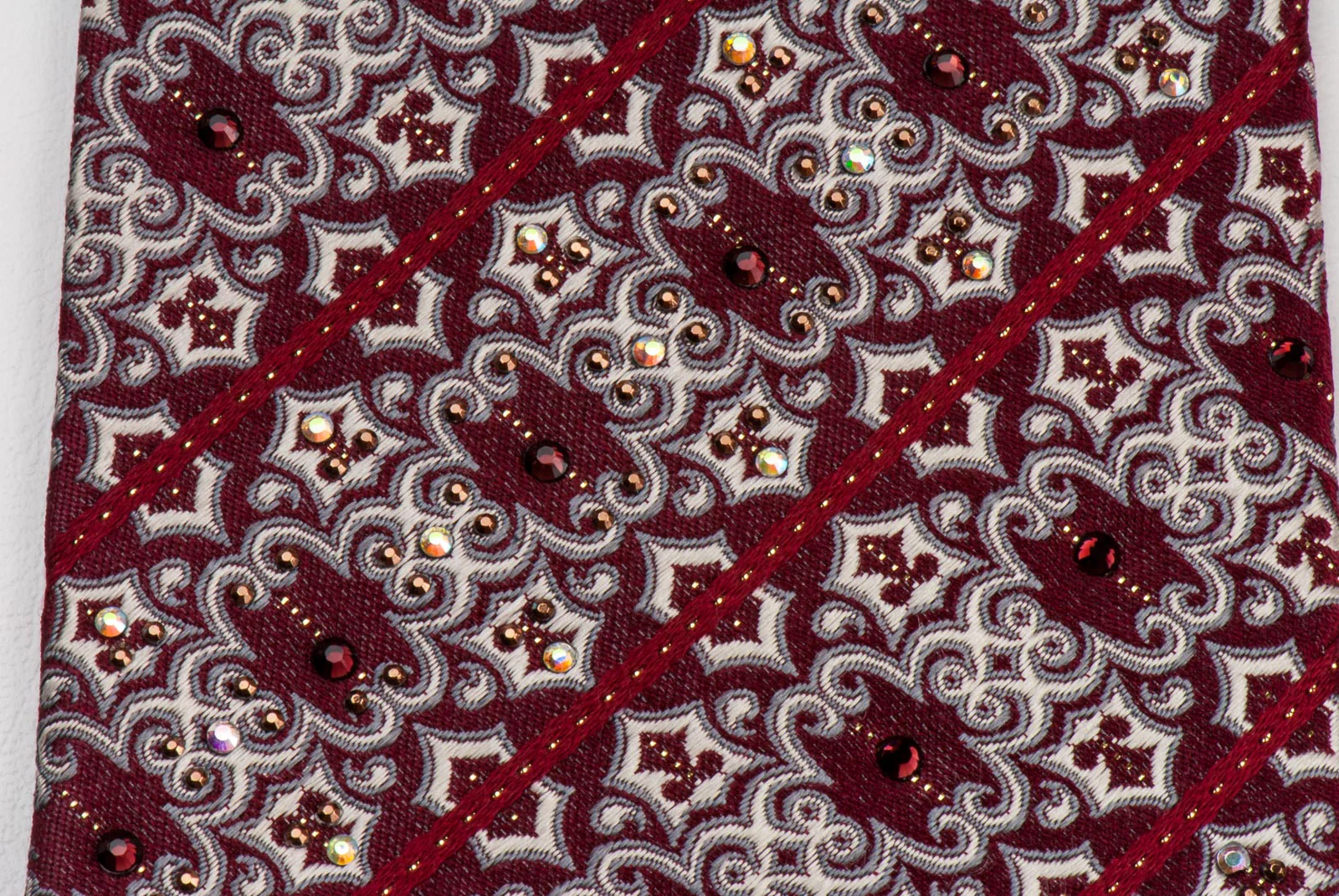 Daniel Hechter Men's Rhinestone Necktie Striped Silver Damask Motif On Burgundy - Image 6