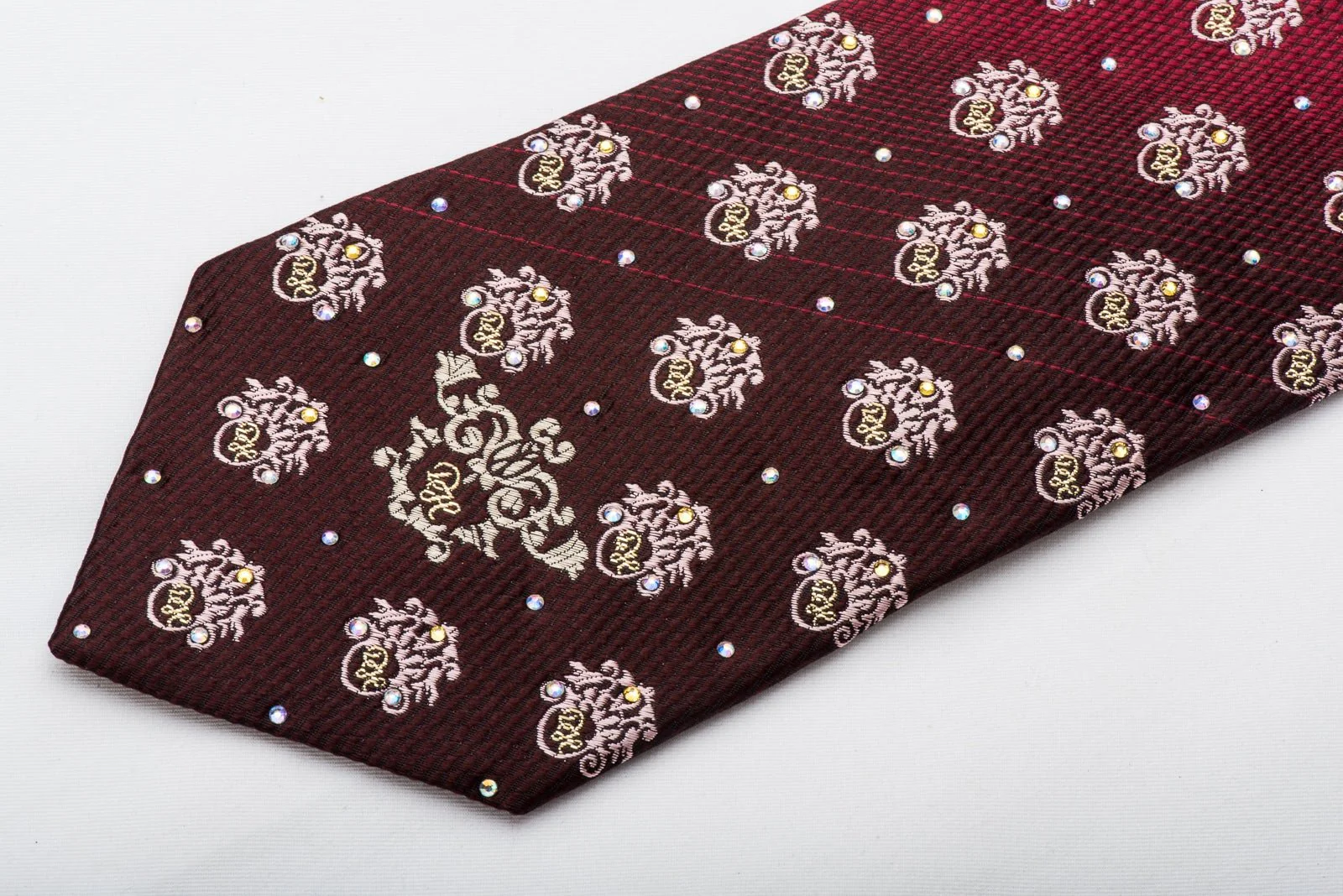 Daniel Hechter Mens Rhinestone Silk Necktie Cartouche On Burgundy With Gold Sparkles - Image 3