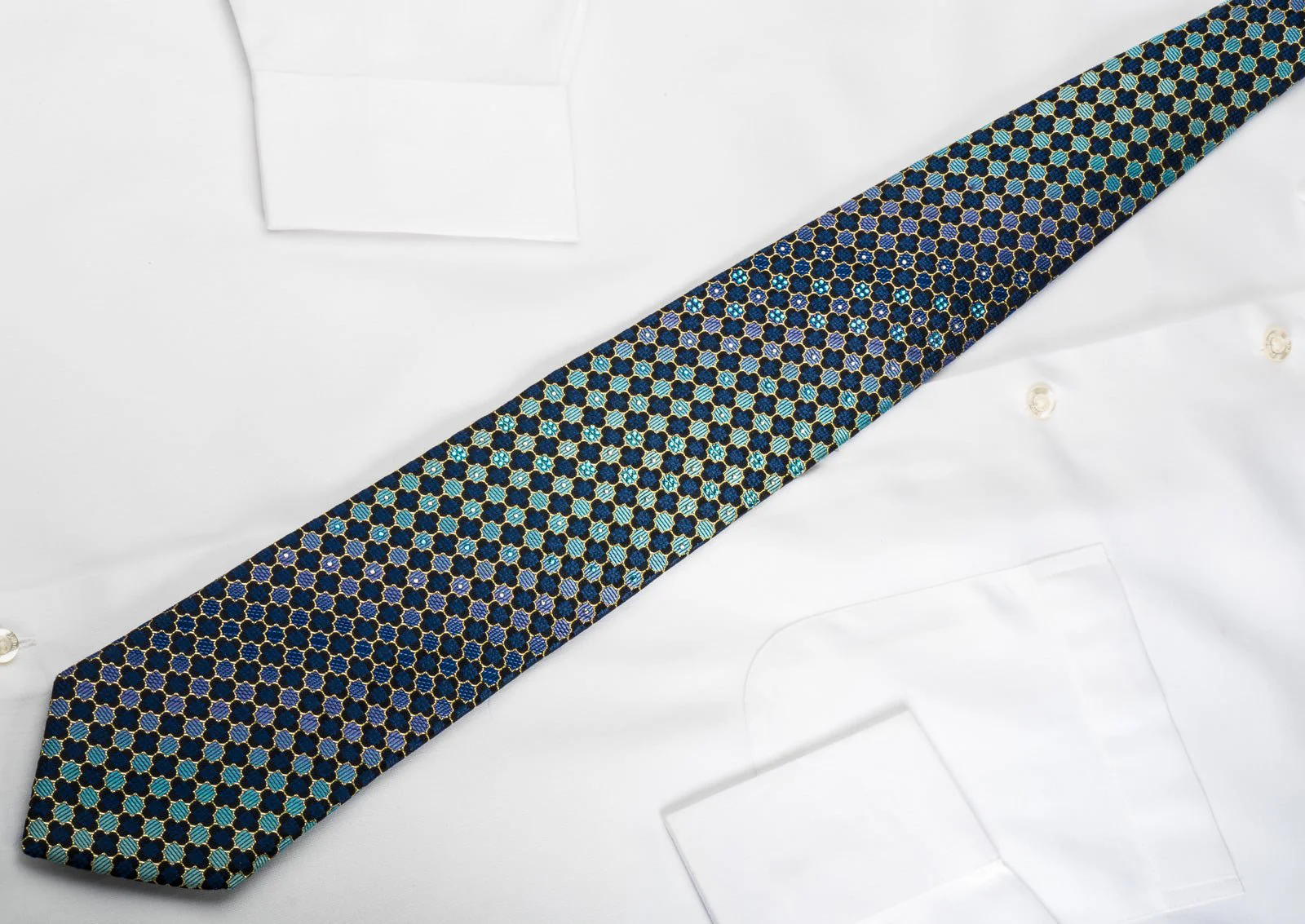 Daniel Hechter Rhinestone Silk Tie Quatrefoil Om Turquoise With Gold Sparkles - Image 5