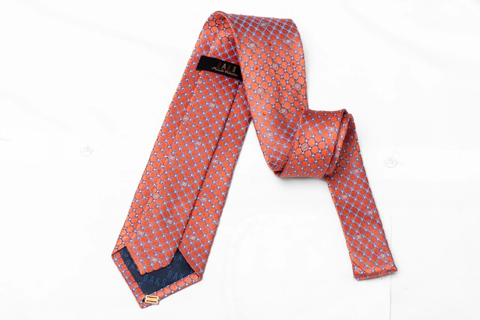 Diagonal Mauve Trellis On Peach Rhinestone Tie With Red Sparkles - Image 3
