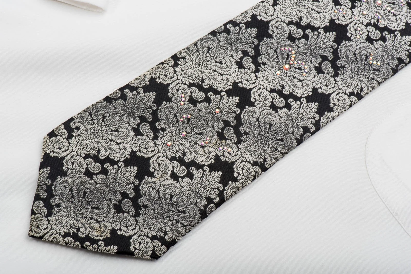 Elegance Men's Rhinestone Necktie Silver Damask On Black Sparkling With Rhinestones - Image 6