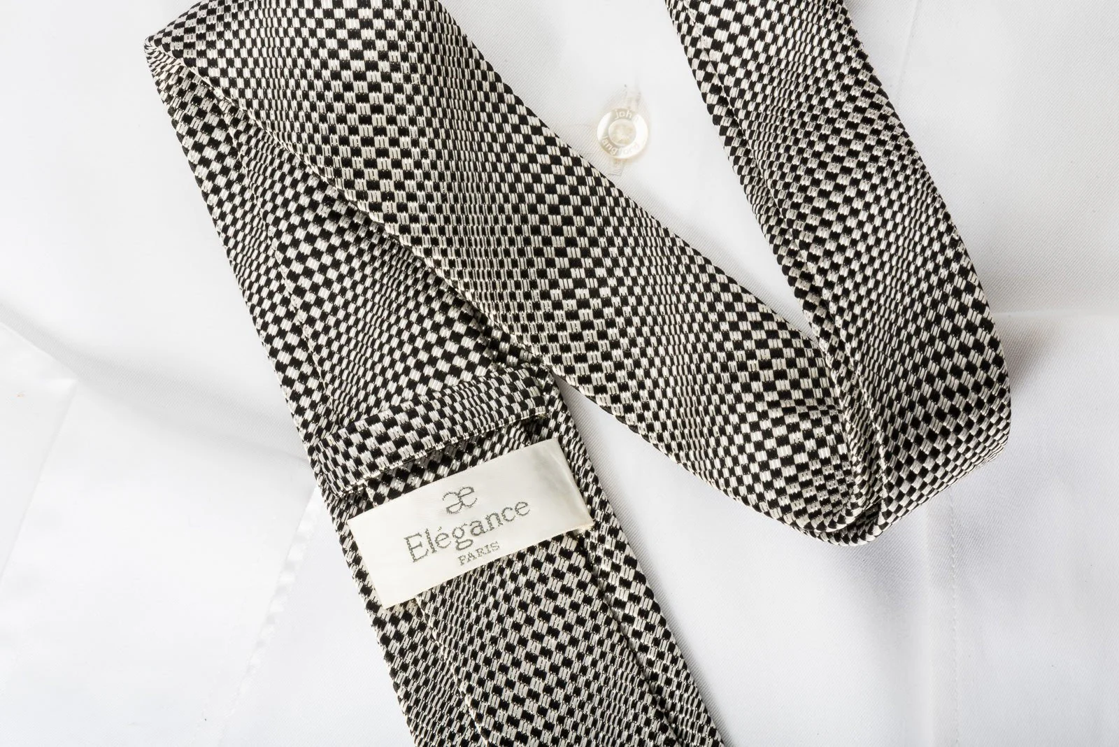 Skinny Silk Necktie Silver Geometric On Black With Silver Sparkles - Image 2