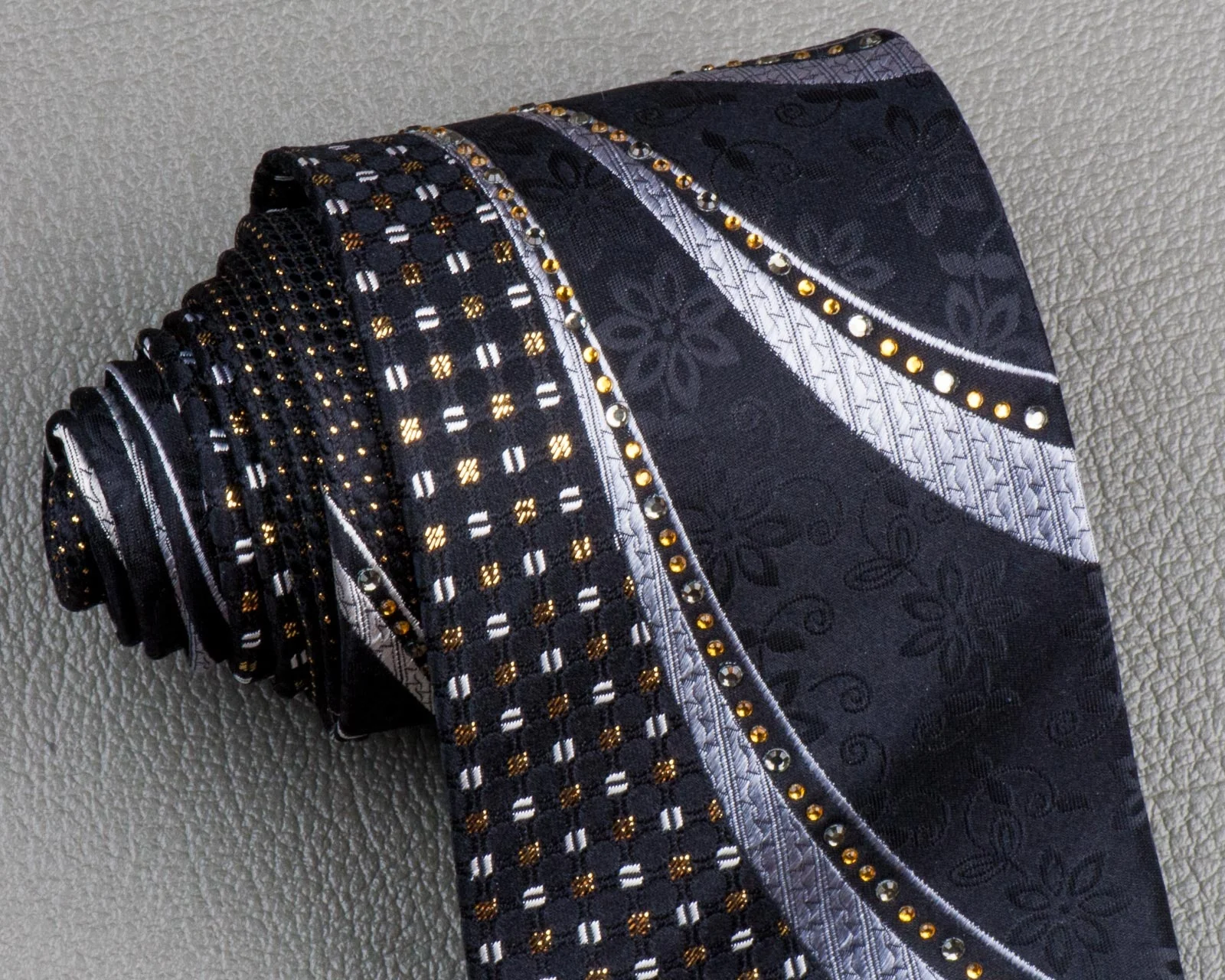 Grang Cia Rhinestone Tie Silver Waves On Black Silk With Golden Sparkles - Image 8
