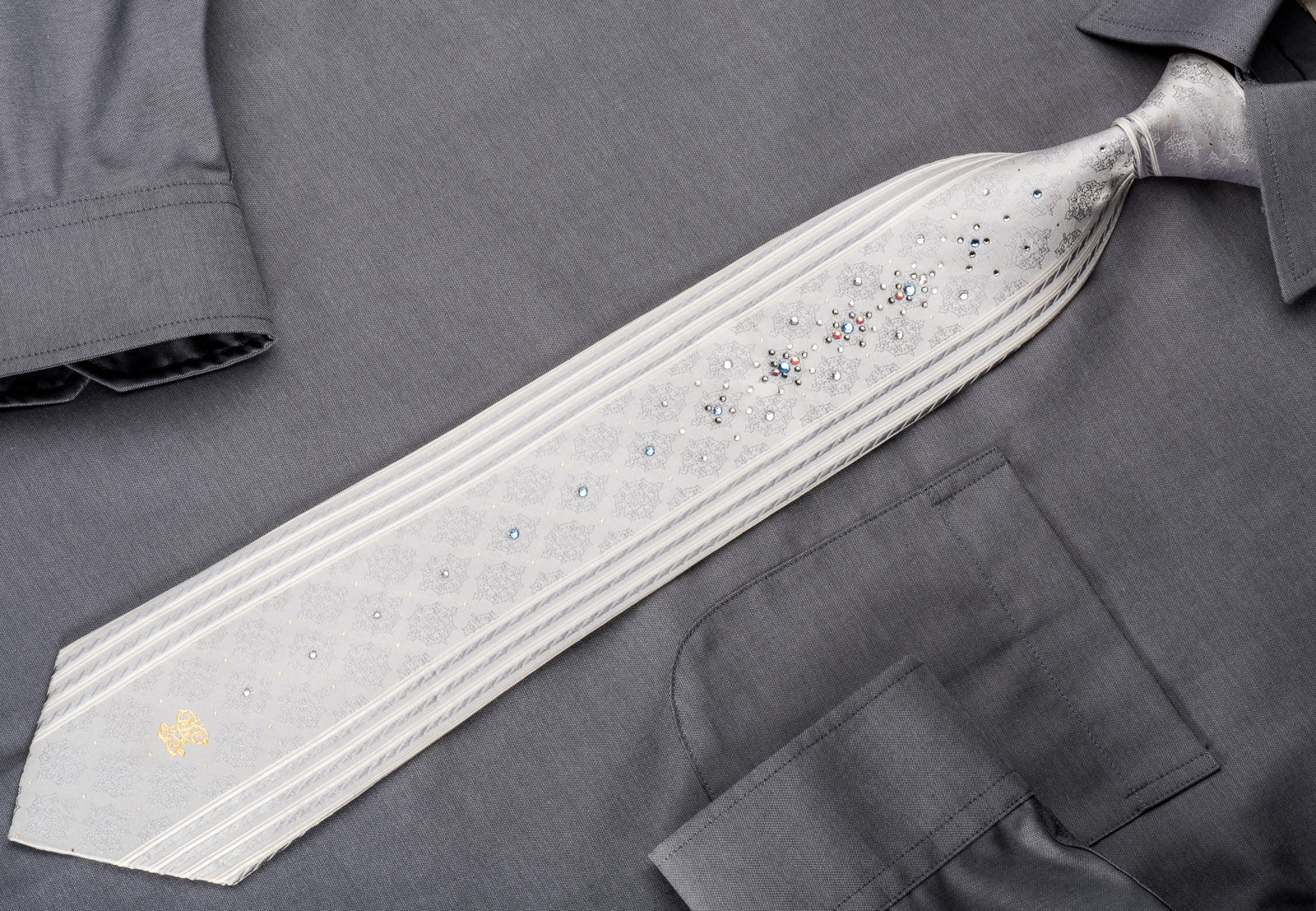 Guy Laroche Men's Rhinestone Silk Necktie Cartouch Vertical Stripes On Silver - Image 2