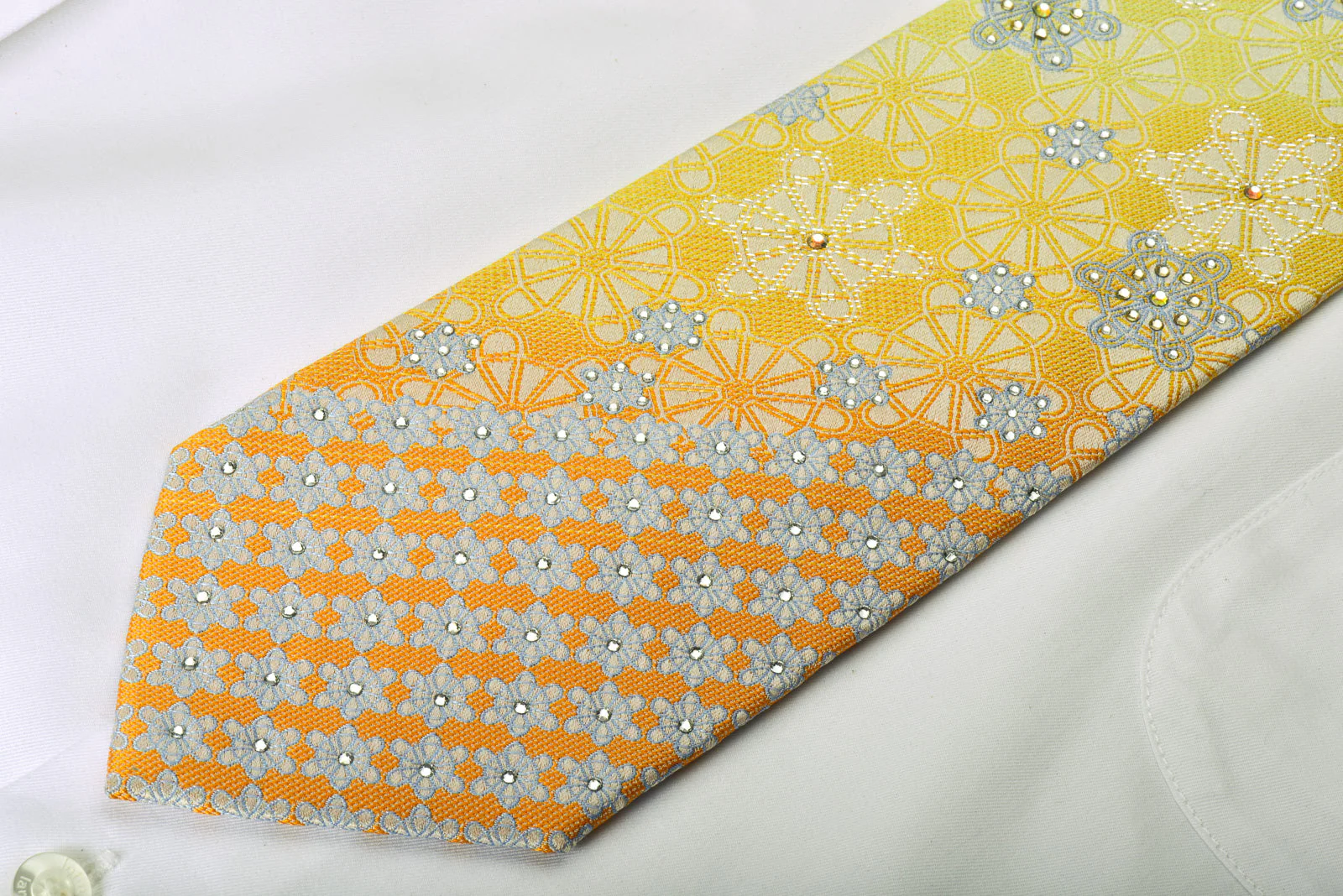 Guy Laroche Rhinestone Silk Necktie Silver Geometric On Yellow Orange With Silver Sparkles - Image 4