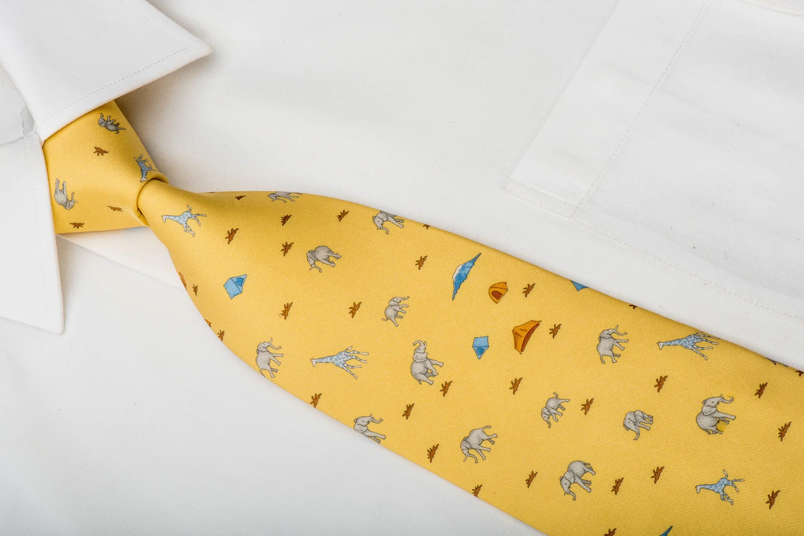 Hunting World Men's Silk Tie Printed Elephants & Giraffes On Yellow - Image 3