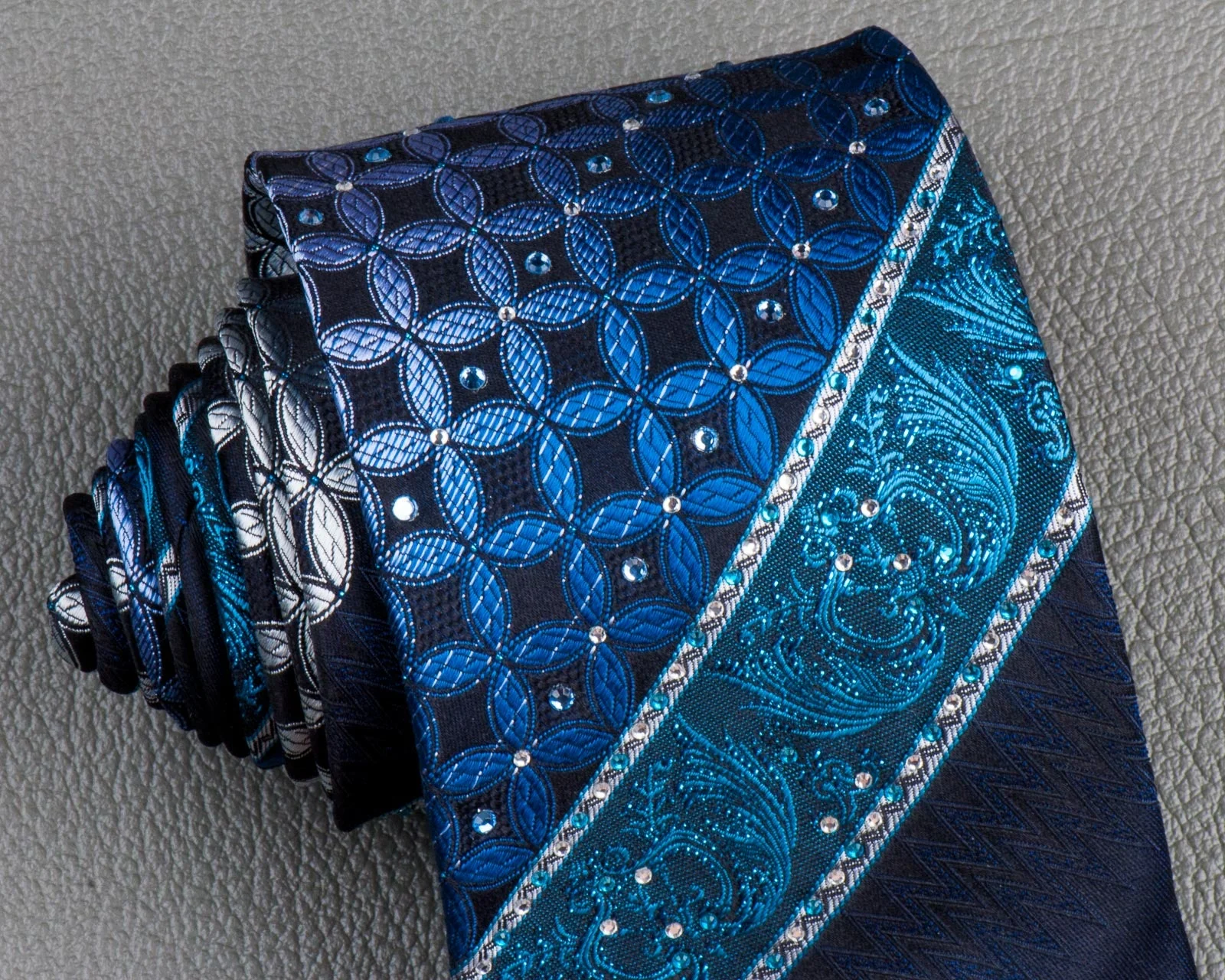 Men's Rhinestone Silk Necktie Interlocking Circles On Dark Blue - Image 3