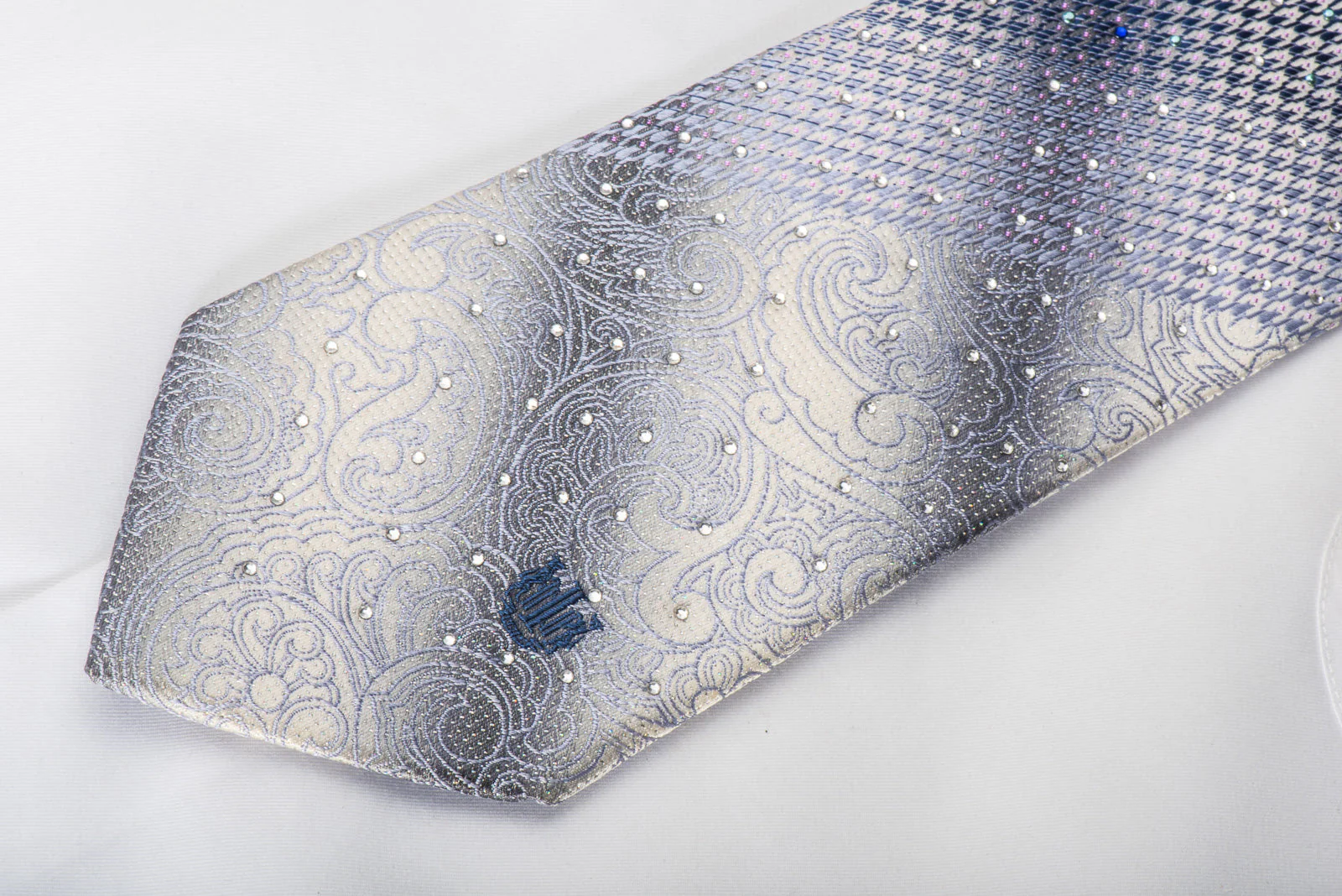Indian Homme Rhinestone Necktie Silver Hounds Tooth Paisley On Blue With Sparkles - Image 3
