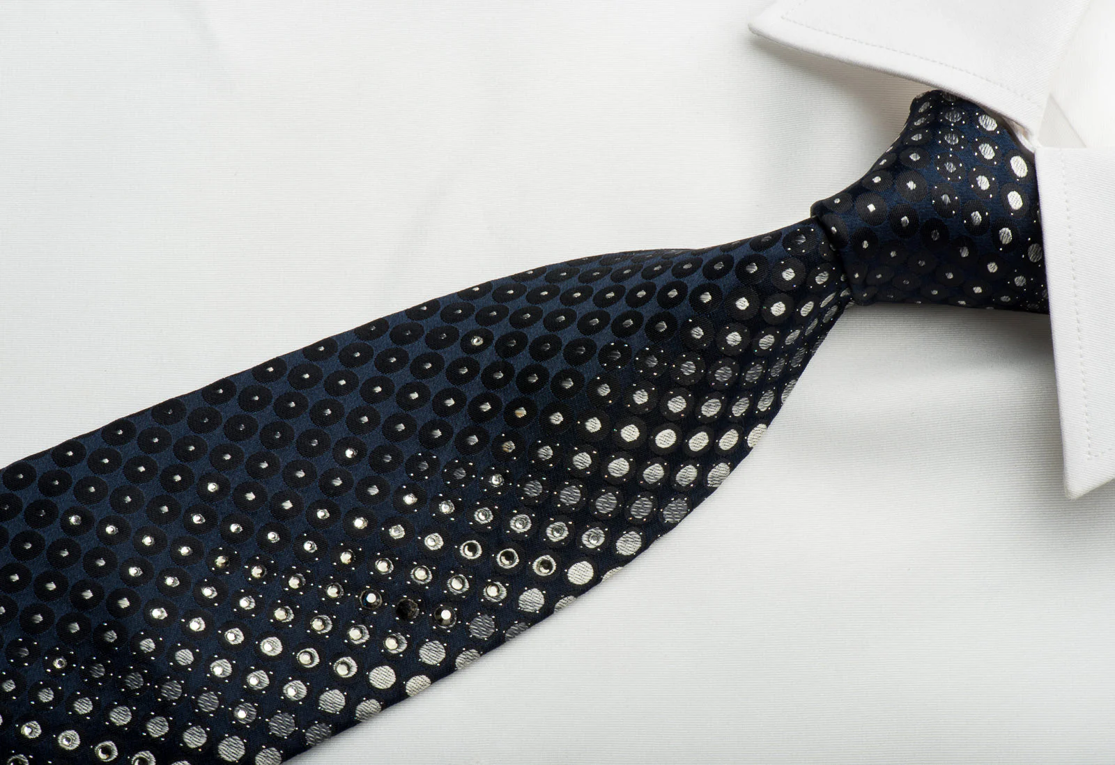 Indian Homme Rhinestone Silk Necktie Geometric Circles On Navy With Silver Sparkles - Image 2