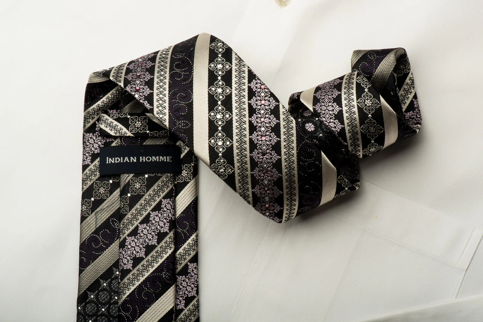 Indian Homme Rhinestone Silk Necktie Silver Striped On Black With Silver Sparkles - Image 3