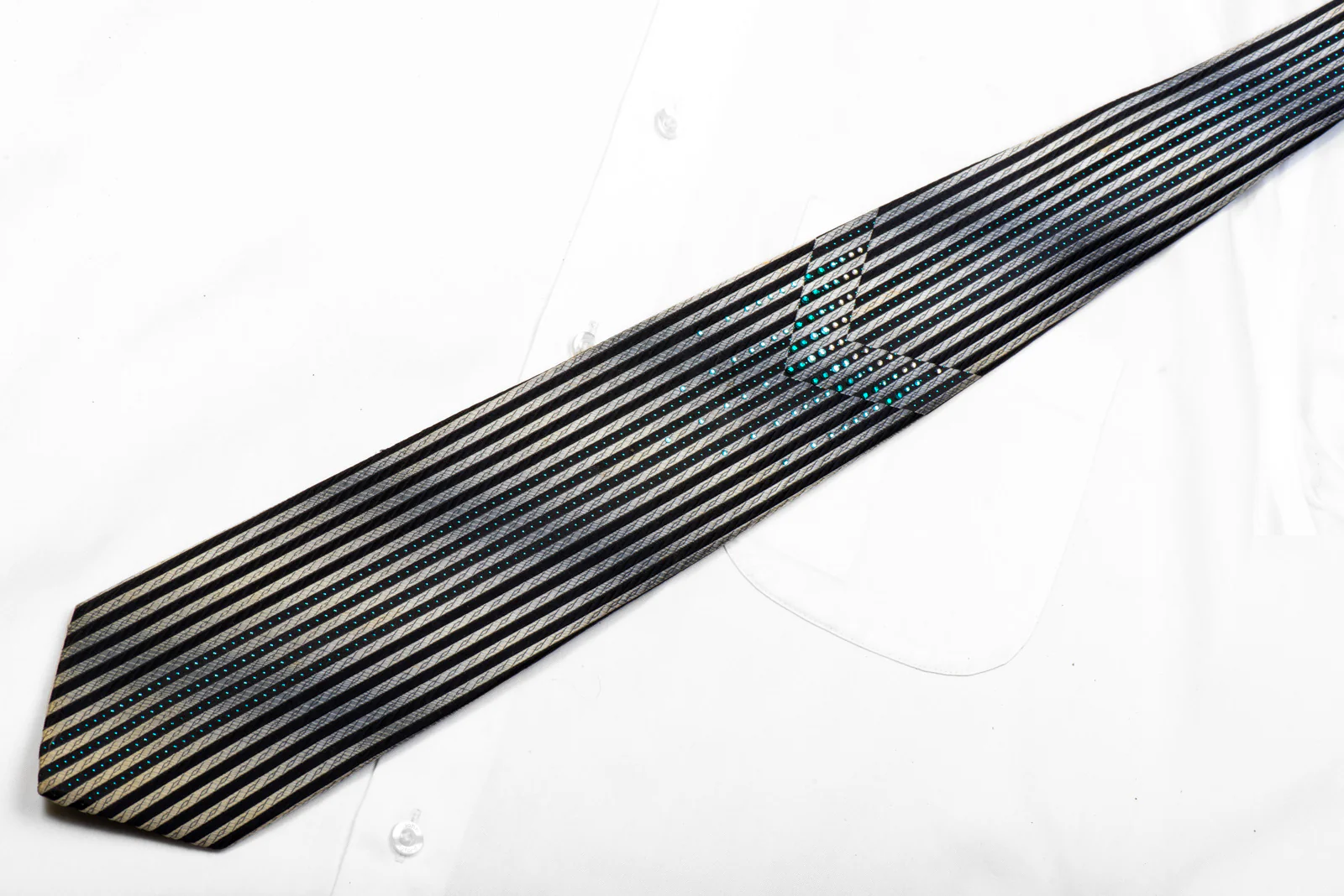 Indian Homme Rhinestone Silk Tie Navy Vertical Striped On Silver With Sparkles - Image 4