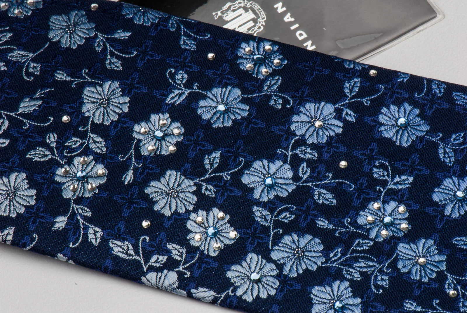 Indian Homme Rhinestone Tie Beutiful Floral Design On Navy Blue Silk - Image 5