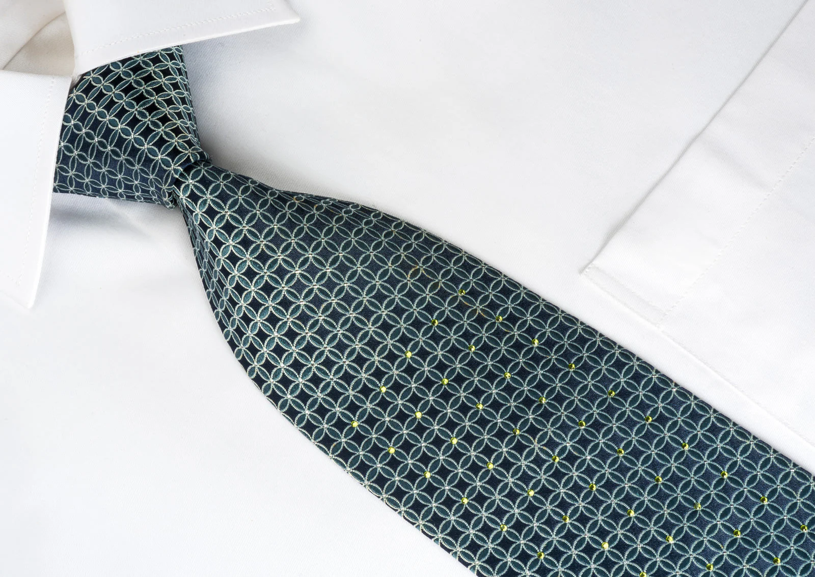 Indian Homme Silk Tie Interlocking Circles On Blue With Green Rhinestones & Sparkles - Image 3