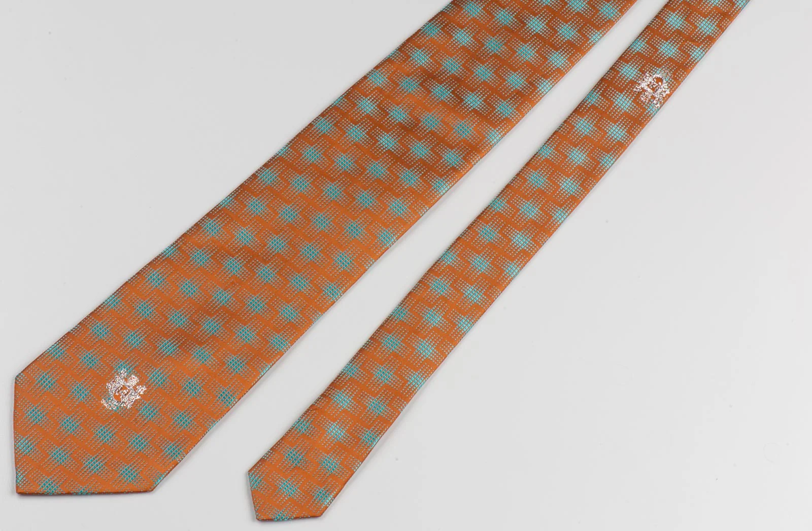 Louis Quatorze Men's Silk Neck Tie Blue Geometric Design On Brown 3 1/2 Inch - Image 6