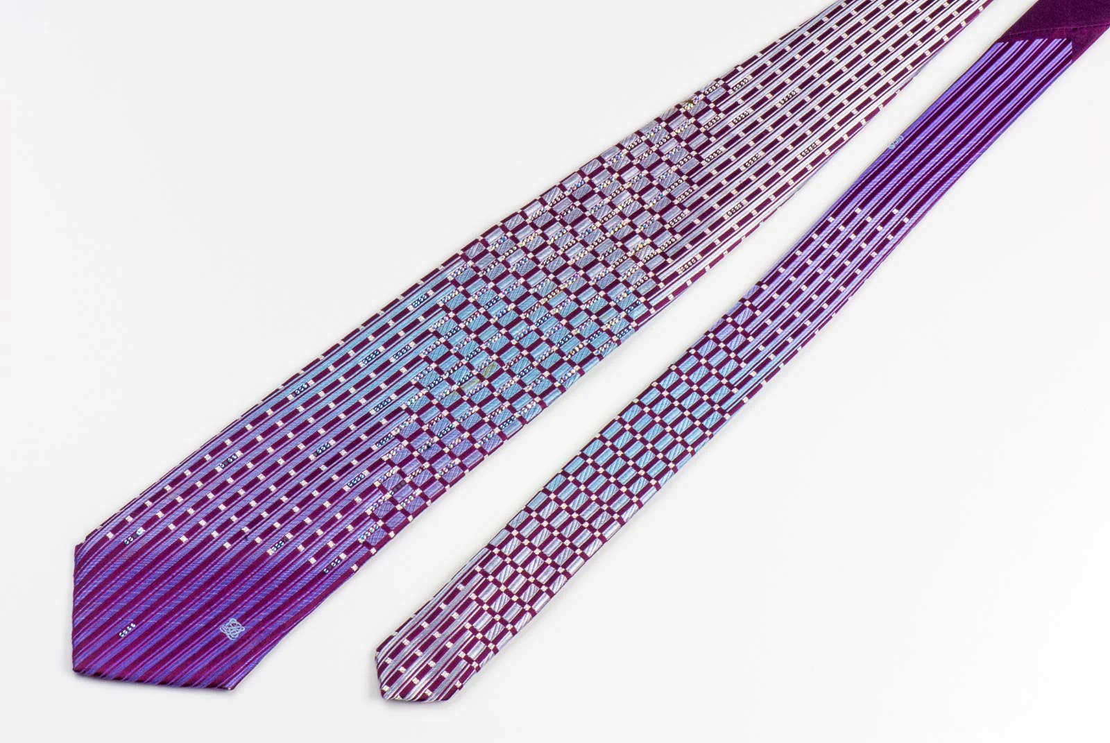 Louis Quatorze Silver Geometric Design Om Purple With Rhinestones - Image 9
