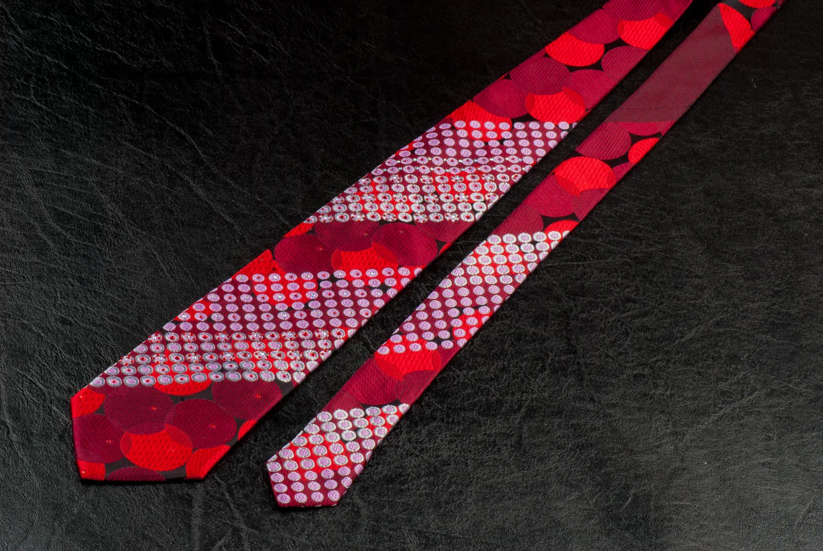 Metro City Mens Silk Neck Tie Red Burgundy Circles & Dots With Rhinestones - Image 3