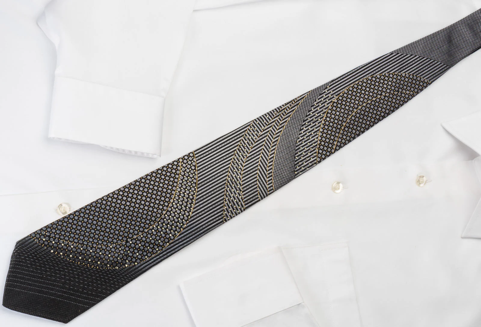 Michiko Koshino Rhinestone Necktie Silver Geometric On Black With Silver Sparkles - Image 4