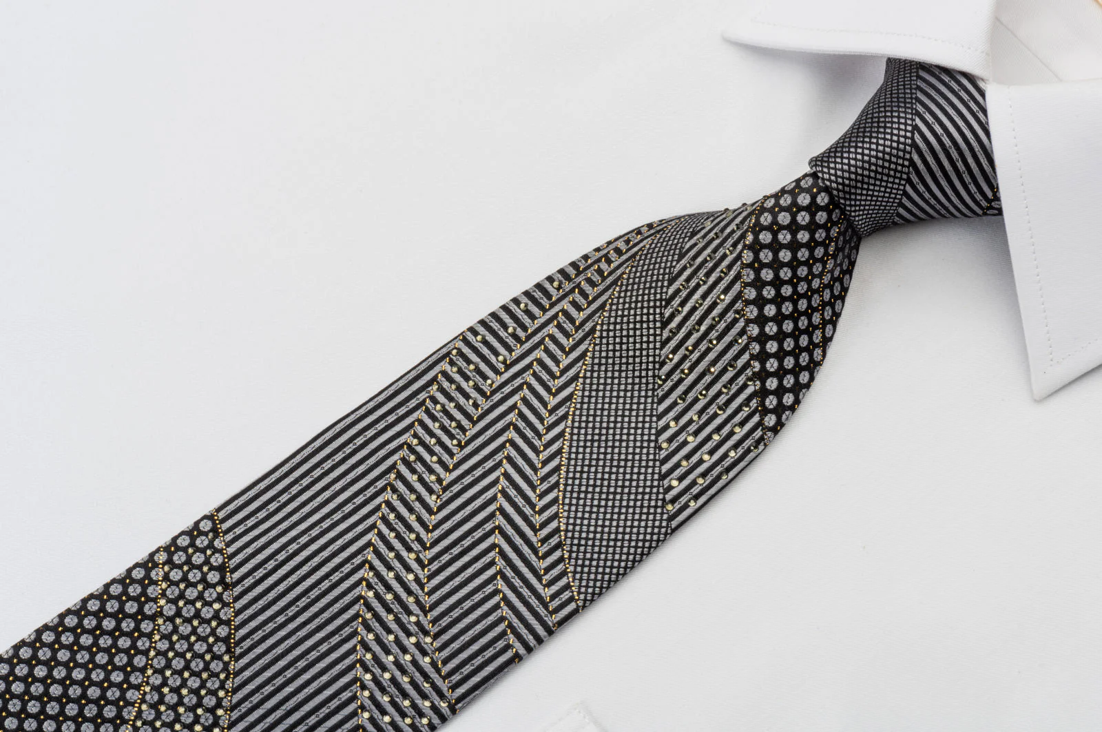 Michiko Koshino Rhinestone Necktie Silver Geometric On Black With Silver Sparkles - Image 6