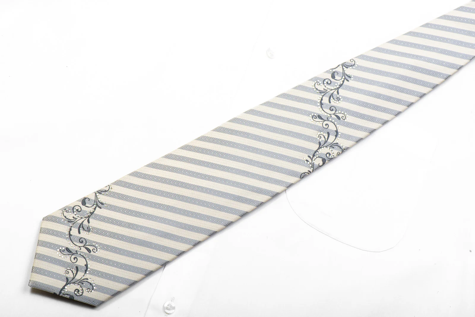 Michiko Koshino Rhinestone Necktie Silver White Striped With Scrolls Sparkles - Image 4