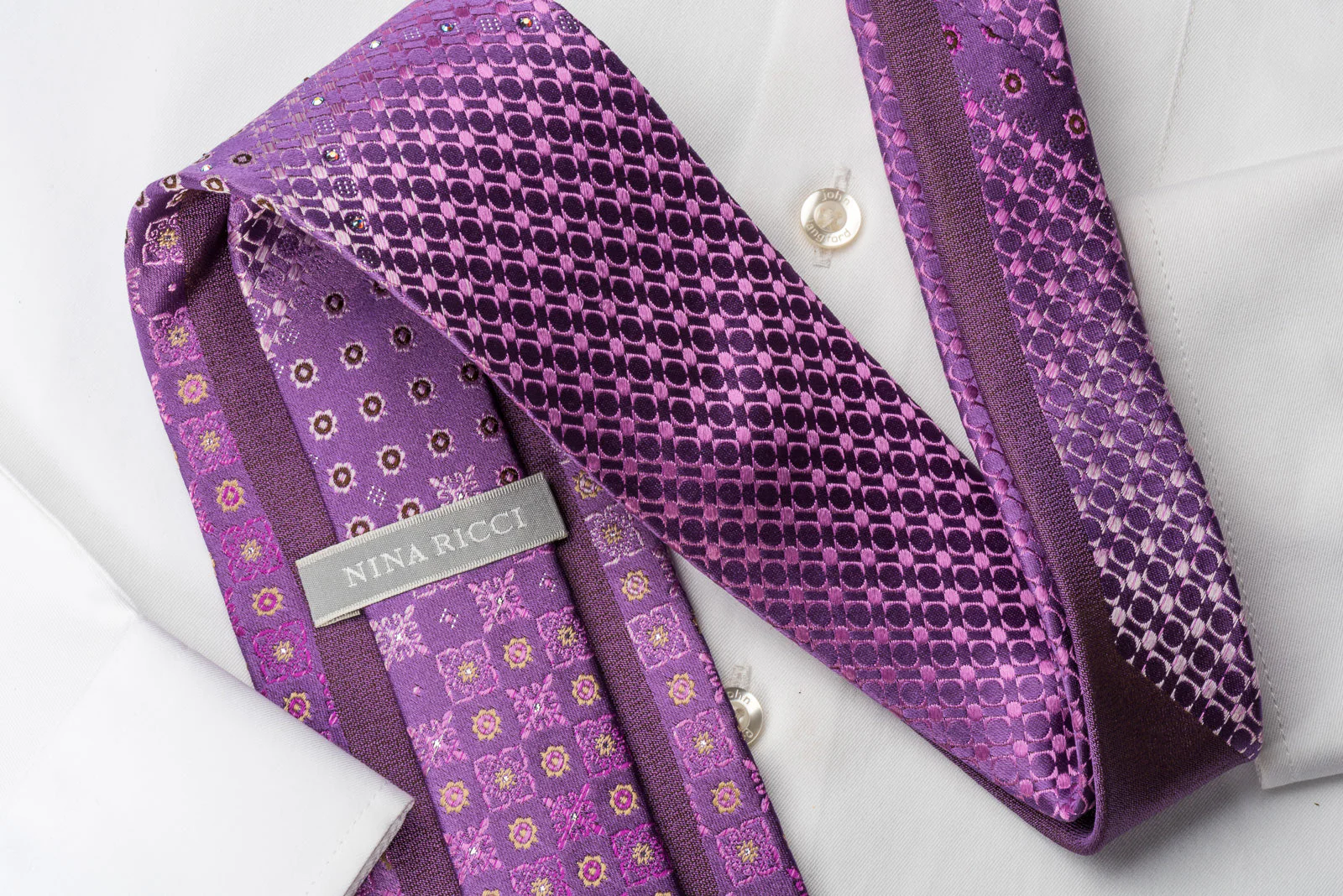 Nina Ricci Rhinestone Necktie Fleur de Lis Motif Design On Purple With Silver Sparkles - Image 4