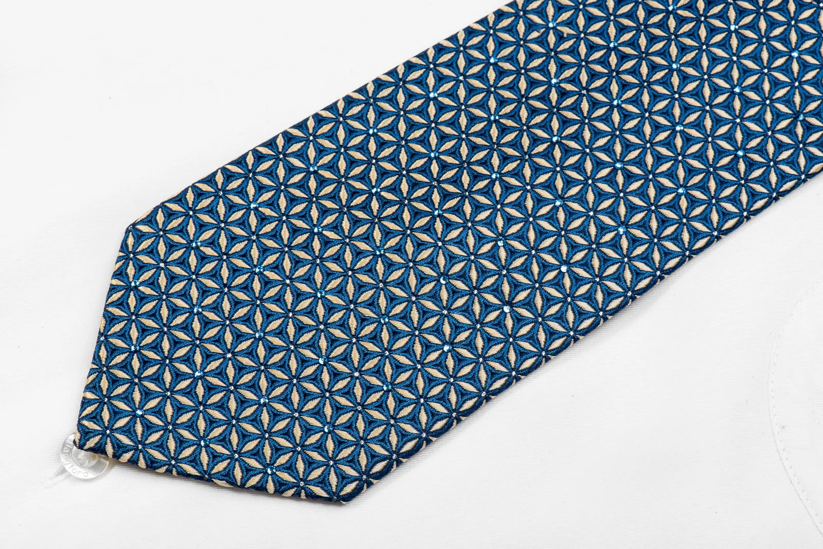 Perry Ellis Men's Crystal Silk Necktie Silver Geometric Trellis on Blue With Silver Sparkles - Image 2