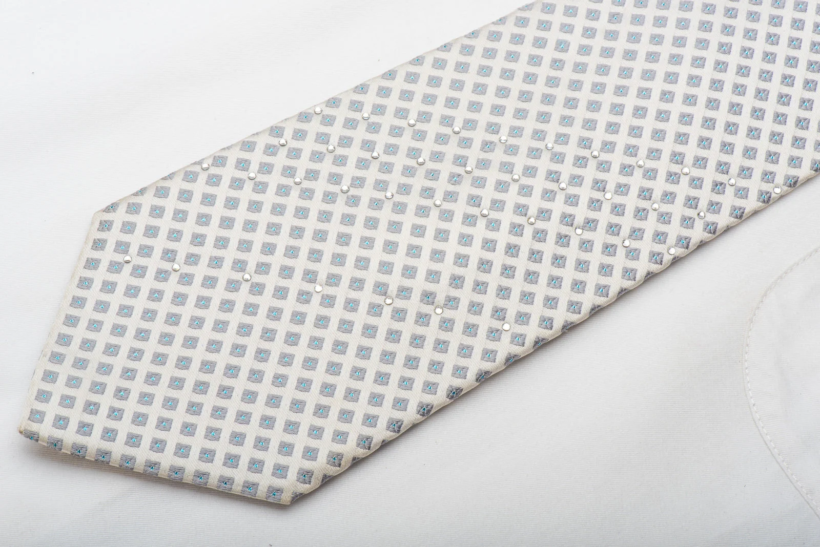 Perry Ellis Men's Silk Tie Squares On Silver With Crystal Rhinestones - Image 6