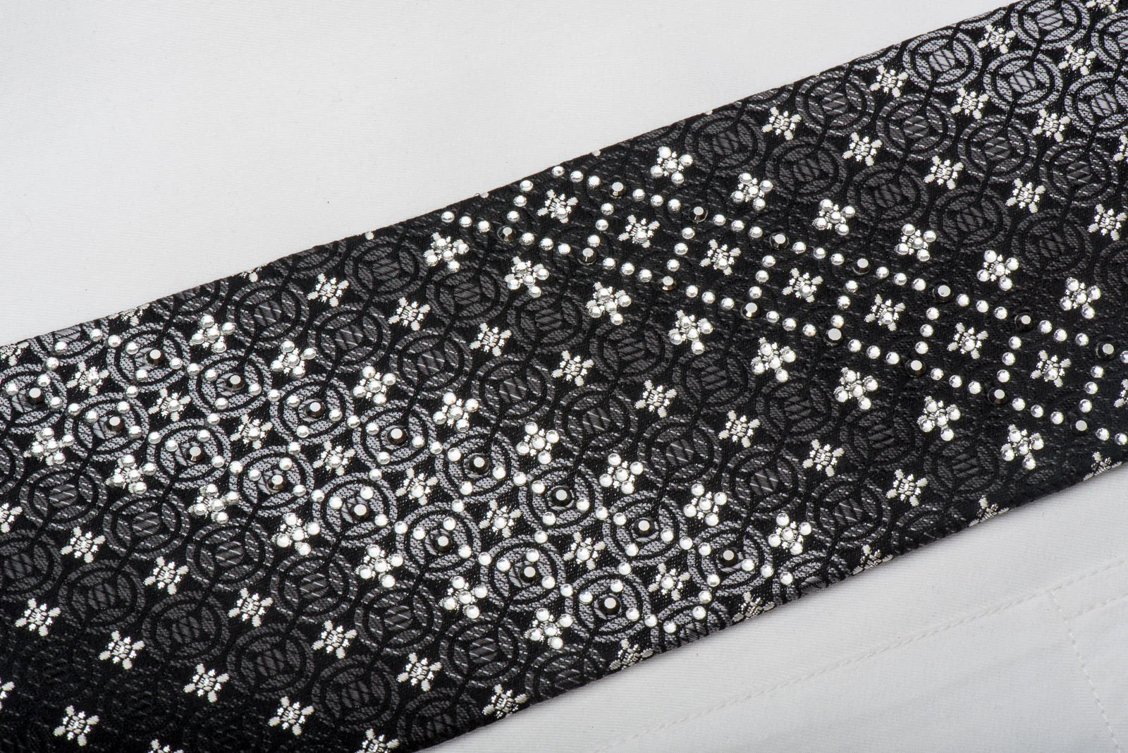 Pierre Balmain Rhinestone Necktie Silver Geometric On Black With Sparkles - Image 5