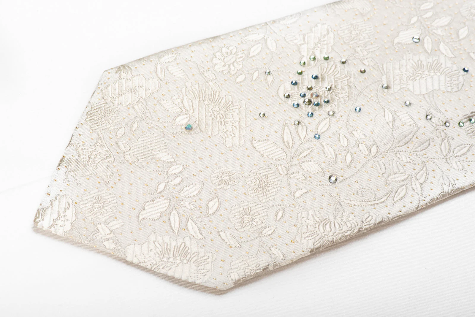 Pierre Cardin Men's Crystal Silk Tie Floral On White With Gold Sparkles - Image 2