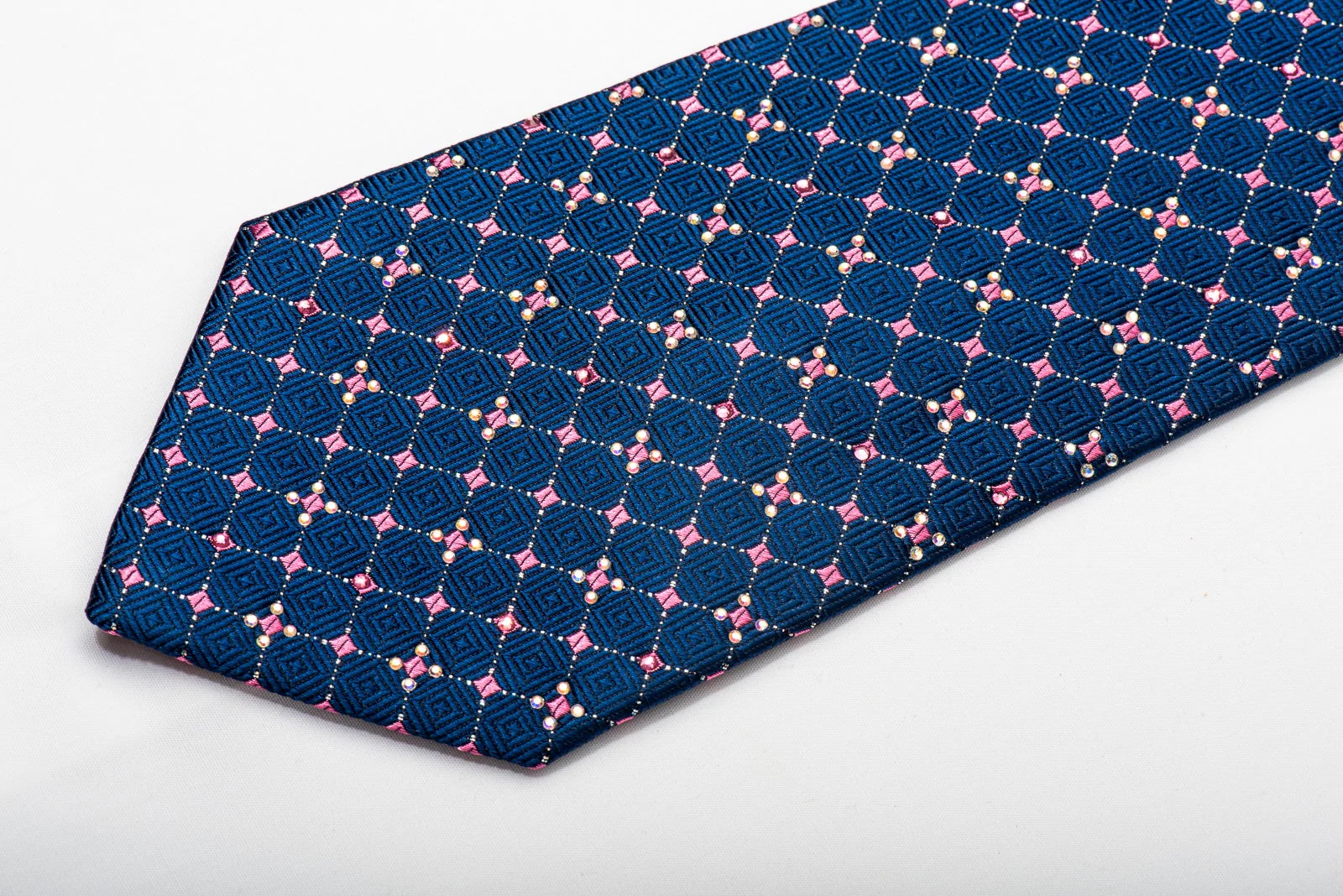 Pierre Cardin Men's Silk Necktie Silver Pink Trellis On Dark Blue Sparkling With Rhinestones - Image 3