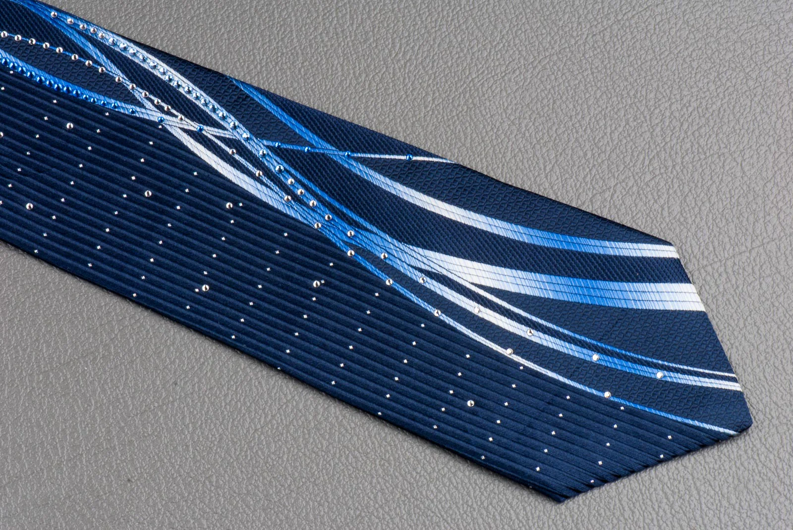 Pierre Cardin Rhinestone Silk Neck Tie Vertical Waves on Dark Blue 3 1/2 In - Image 7