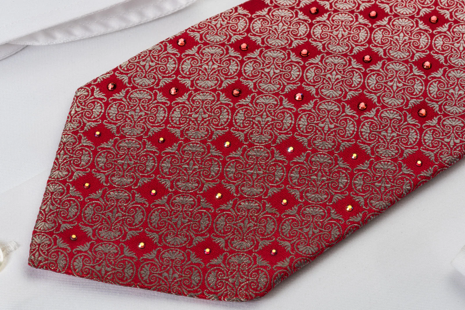 Pierre Cardin Silk Necktie With Large Rhinestones Silver Anthemion On Red - Image 7