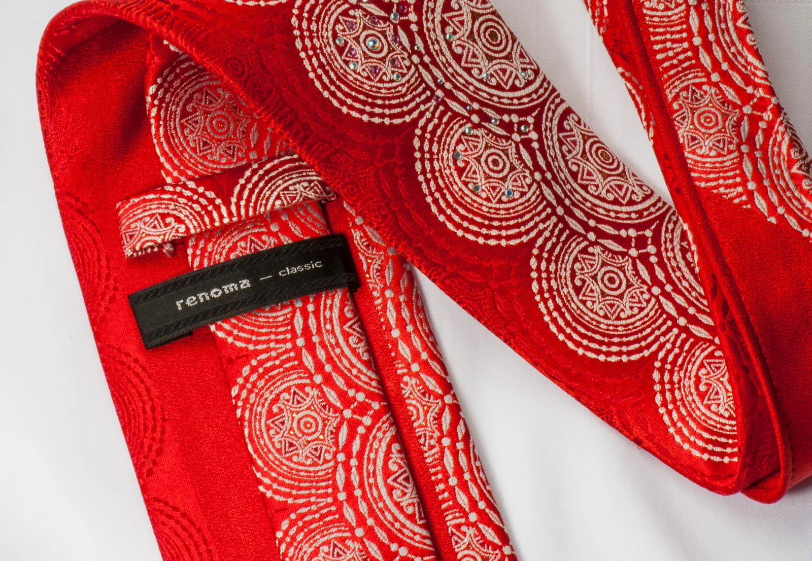 Renoma Men's Silk Neck Tie White Medallions On Red With Silver Sparkles - Image 7