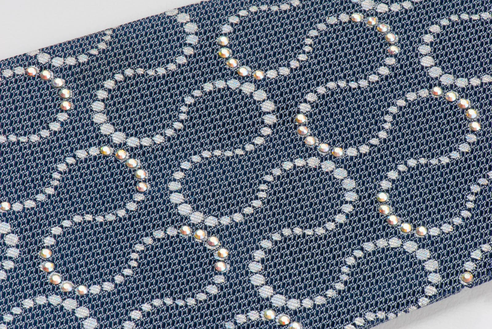 Renoma Mens Silk Rhinestone Neck Tie Silver Geometric On Gray Silk With Silver Sparkles - Image 3