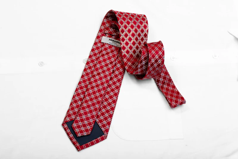 Renoma Rhinestone Silk Necktie Silver Trellis On Red With Blue Sparkles - Image 4