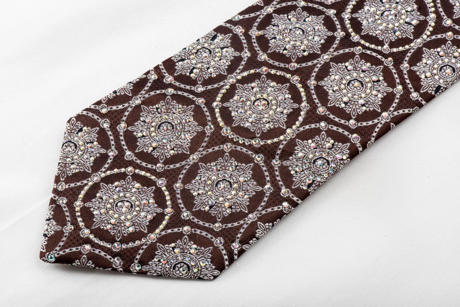 Roberta di Camerino Men's Crystal Necktie Silver Medallions On Brown Silk With Silver Sparkles - Image 4
