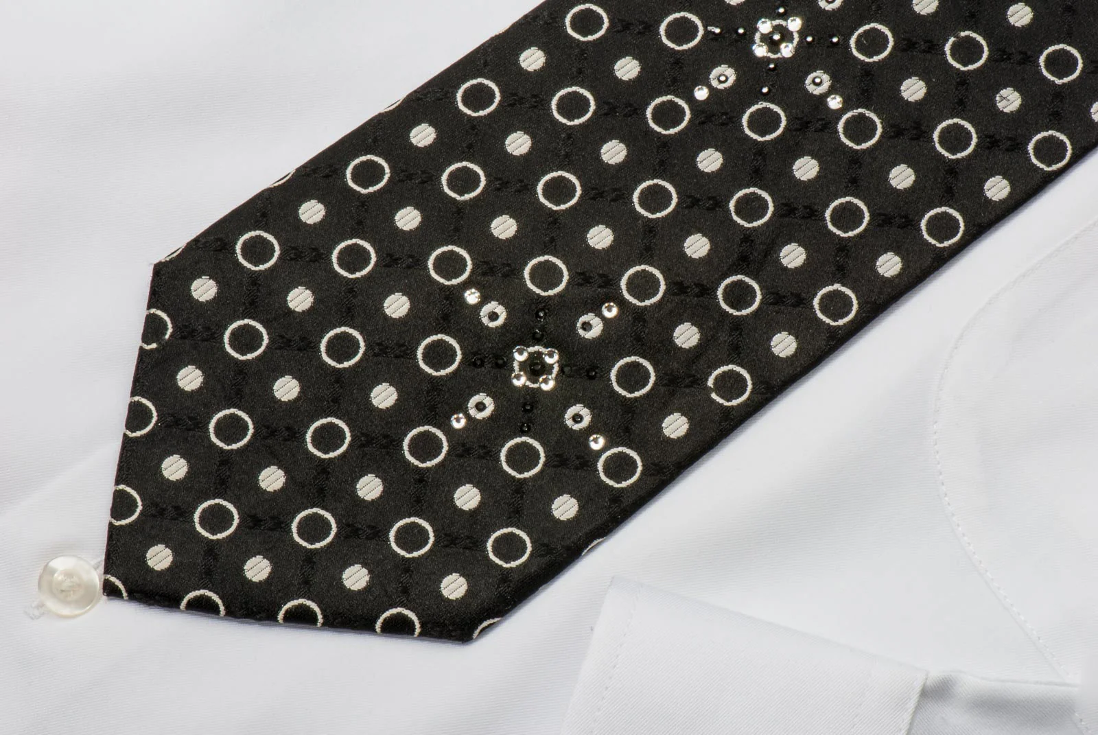 Roberta Di Camerino Men's Woven Silk Necktie Silver Dots On Black With Rhinestones - Image 4