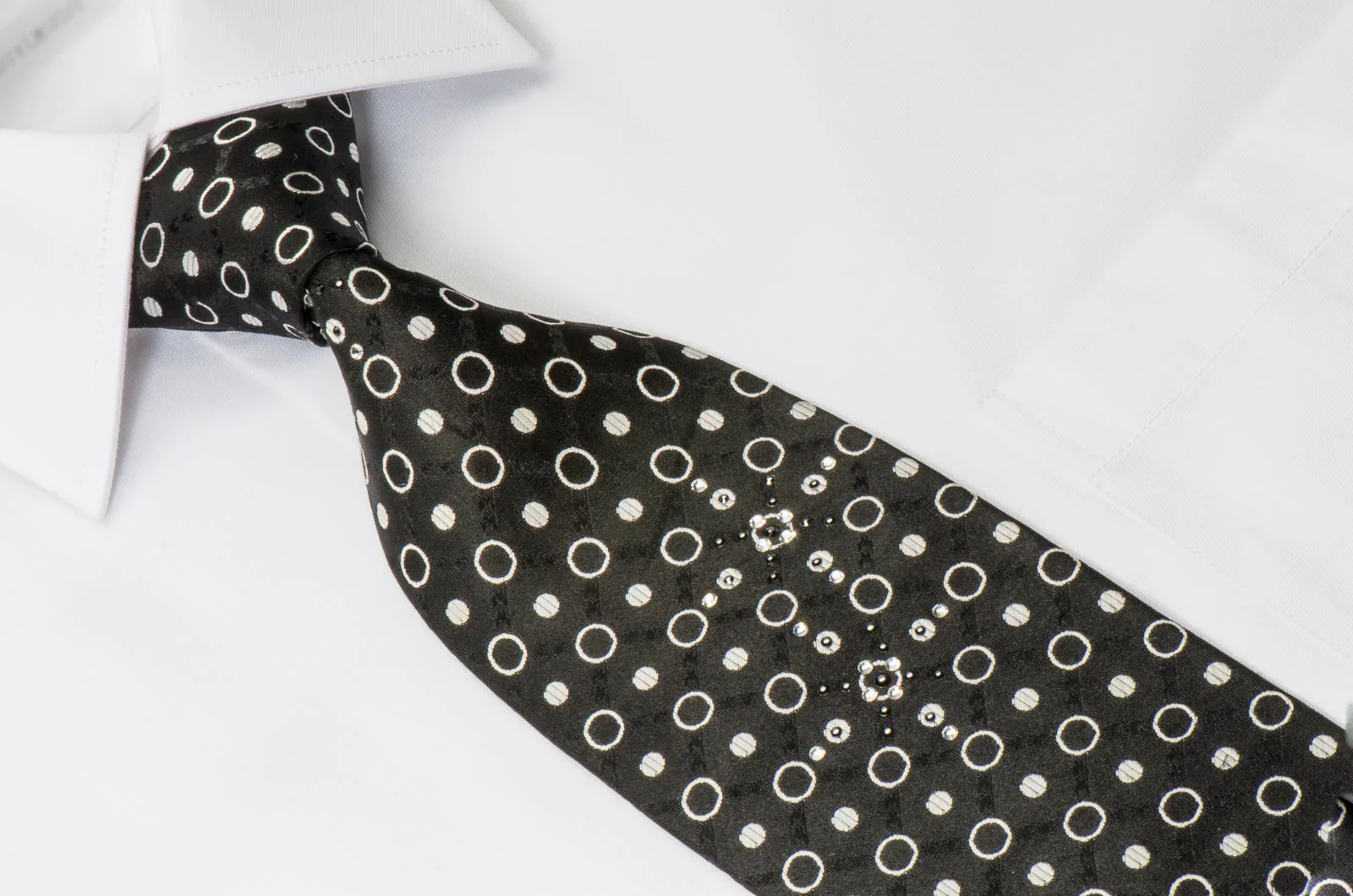 Roberta Di Camerino Men's Woven Silk Necktie Silver Dots On Black With Rhinestones - Image 6