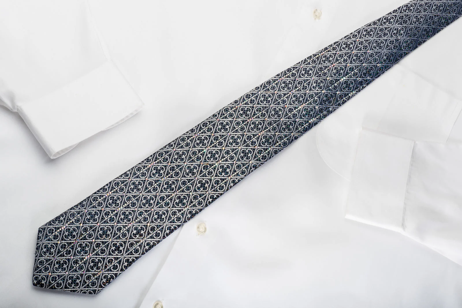 Roberta di Camerino Rhinestone Silk Necktie Silver Trellis On Navy With Silver Sparkles - Image 5