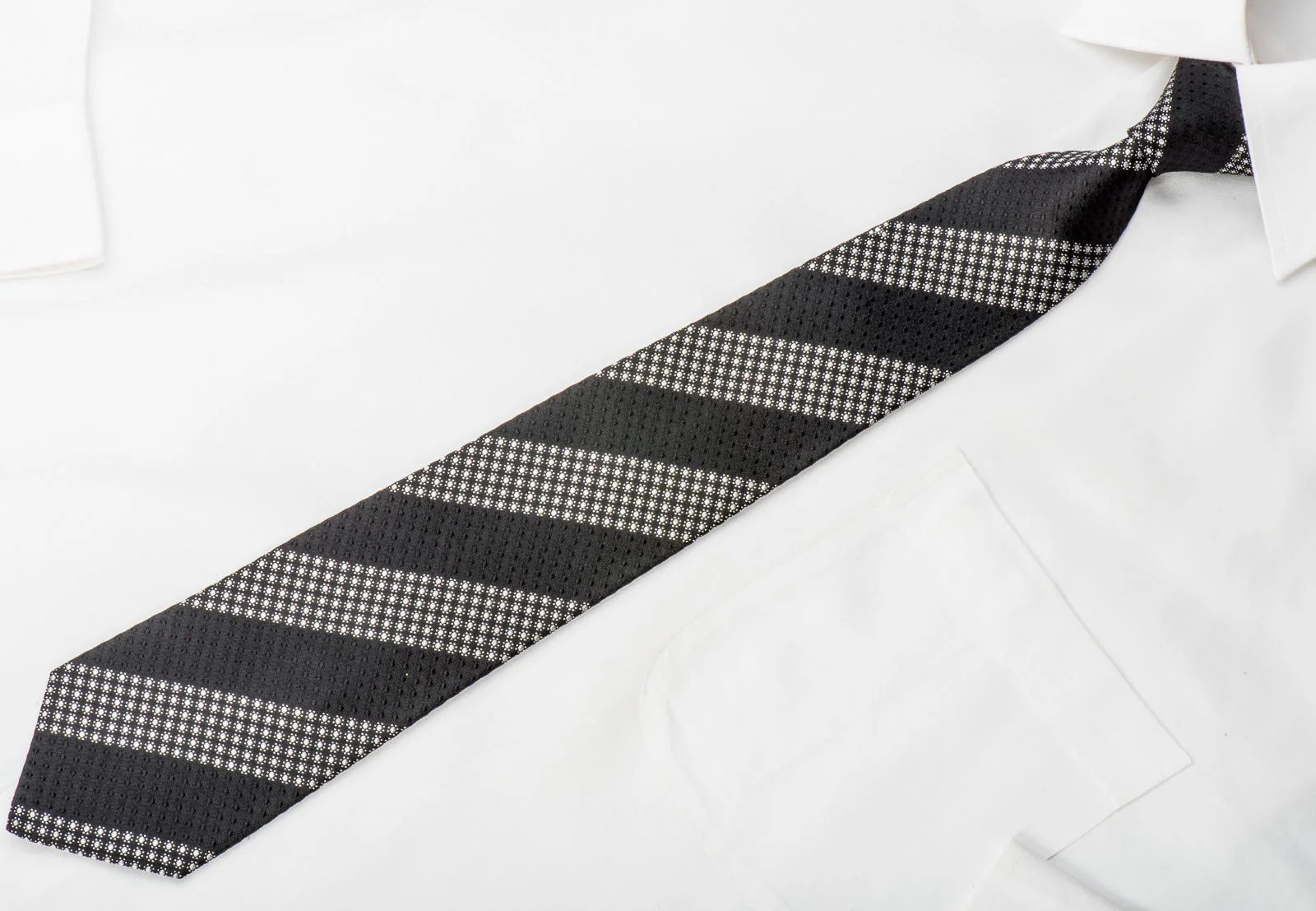 Roberto Comocino Men's Silk Skinny Tie Silver Dot Stripes On Black With Silver Sparkles - Image 3