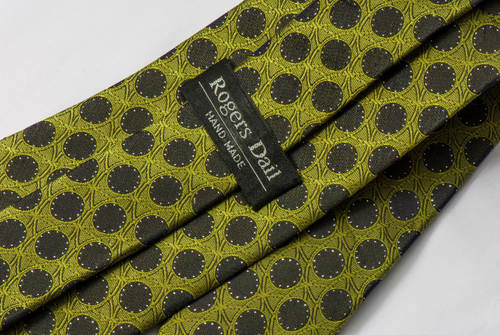 Rogers Dail Men's Rhinestone Silk Necktie Black Circles On Green With Silver Sparkles - Image 2
