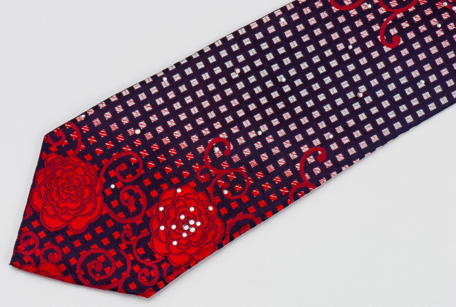 Rogers Dail Men's Silk Rhinestone Tie Red Roses & Checked On Black - Image 8
